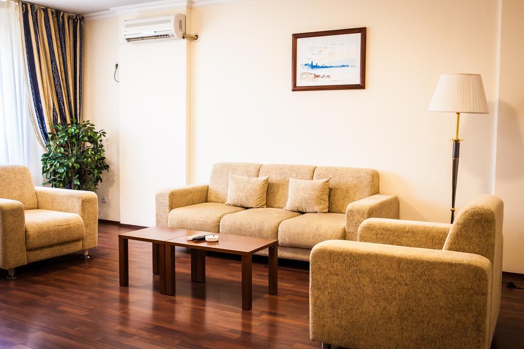 Europa Residence Atyrau Luaran gambar