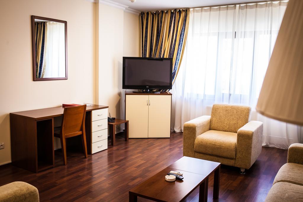 Europa Residence Atyrau Luaran gambar